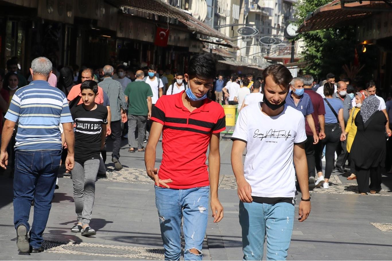 Gaziantep’te bayram sonrası sokaklar yeniden hareketlendi